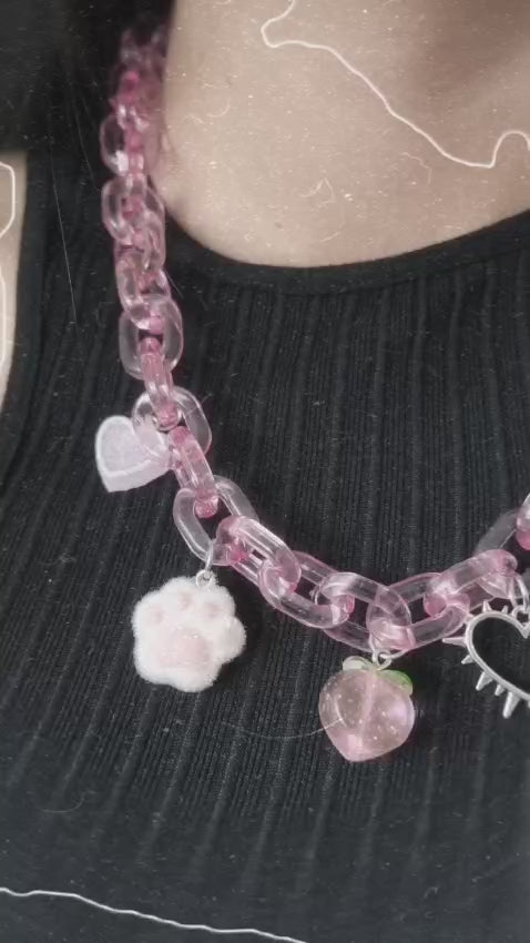 Neckcharm Aura